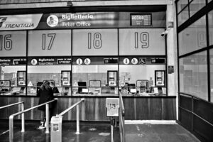 customer service contact numbers