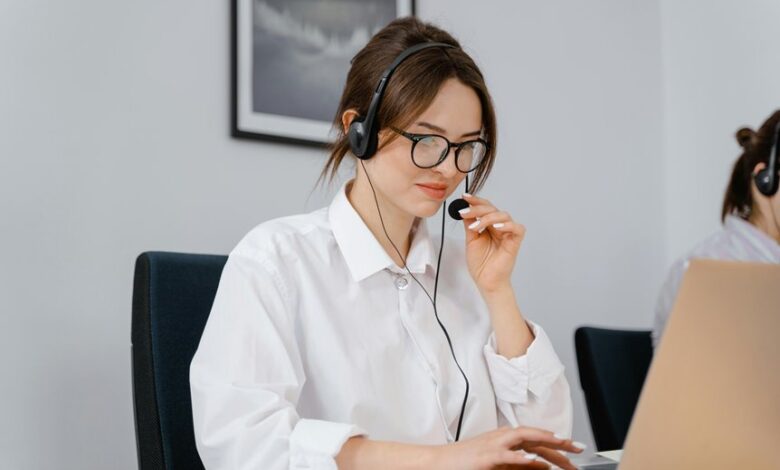 help desk hotline numbers