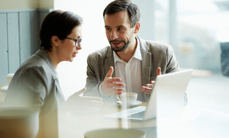 6 Ways LCD Video Mailers Can Enhance Business Communication